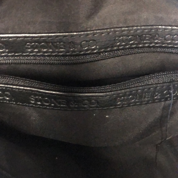 STONE & COMPANY black leather snakeskin print shoulder bag. Silver hardware. - Picture 11 of 14
